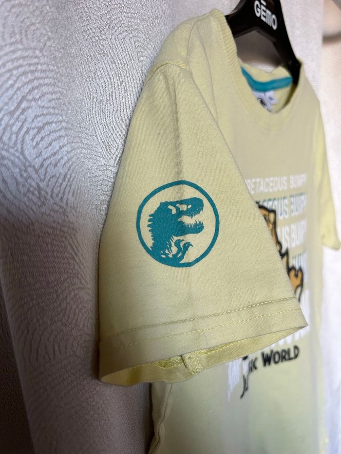 T-shirt bébé dinosaure 8 ans Jurassic World - photo numéro 2