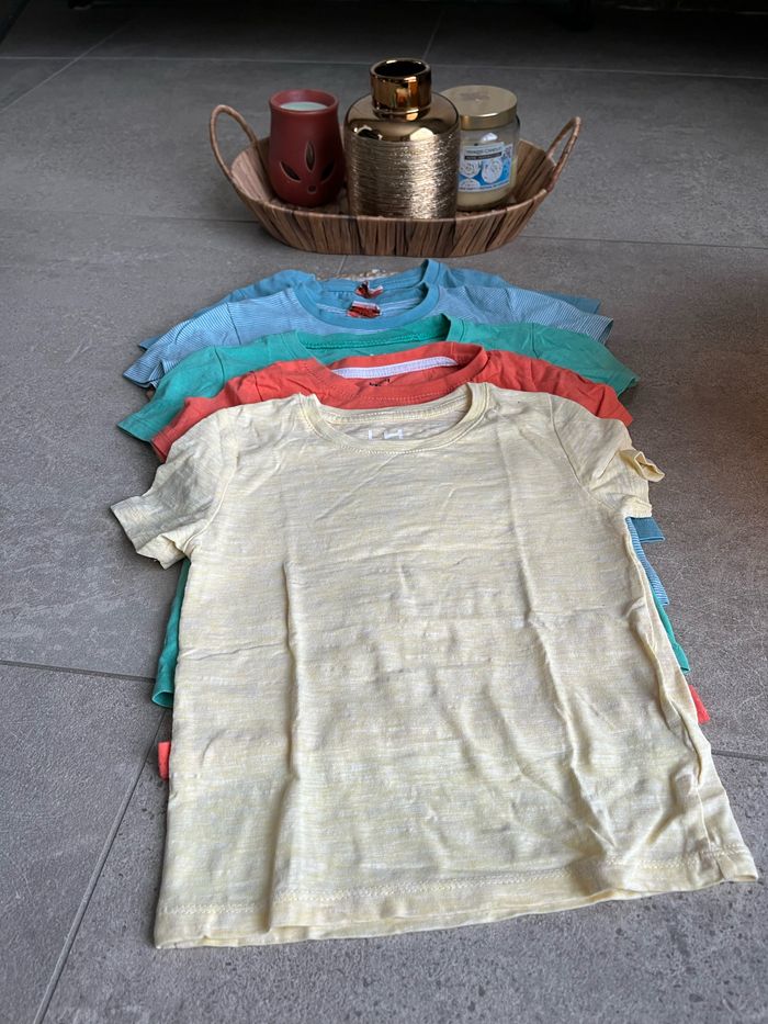 Lot de tee-shirts