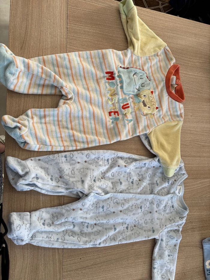 Lot de 26 pyjama 3mois - photo numéro 2