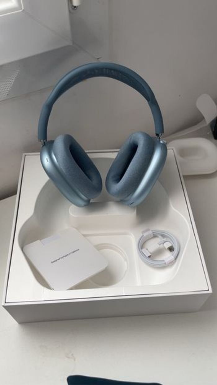 AirPods Max bleu - photo numéro 5
