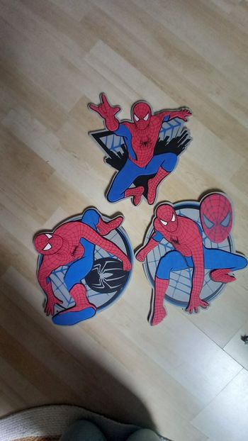 Figurine  en mousse spiderman