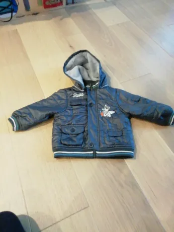 Veste printemps avec capuche amovible