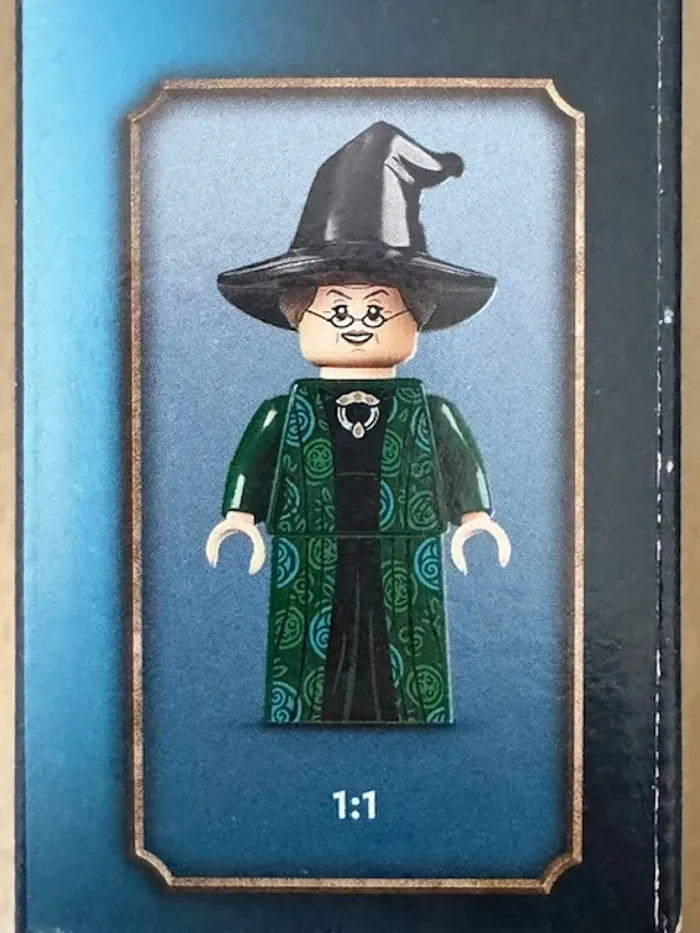 LEGO 76399 : La malle magique de Poudlard - photo numéro 5
