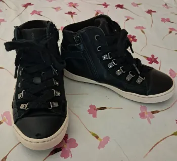 Belles chaussures 👟 baskets montantes en cuir noir - T31 - Geox