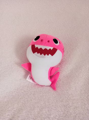 Peluche Baby shark 