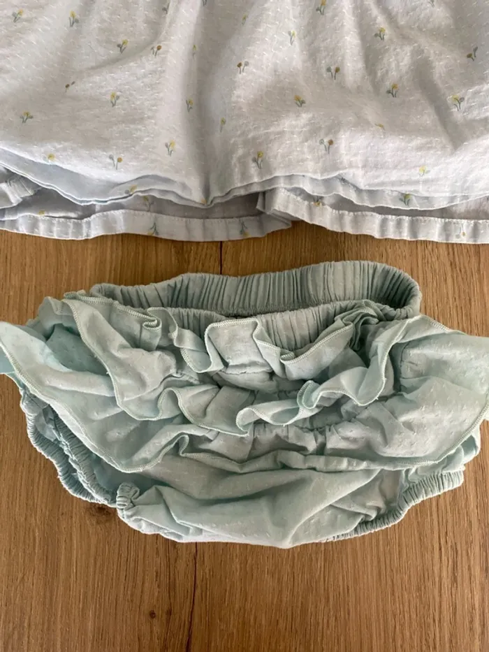 Robe 6 mois - photo numéro 2