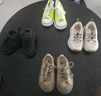 ​Lot 4 Chaussures Bébé T.21 : Nike, Converse, 2 Zara - Très Bon État !