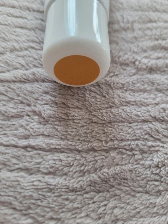 Fond de teint correcteur fluide teinte 4 Couvrance - photo numéro 3