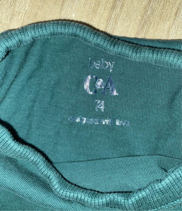 Tee-shirt garçon vert C&A 12 mois - photo numéro 4