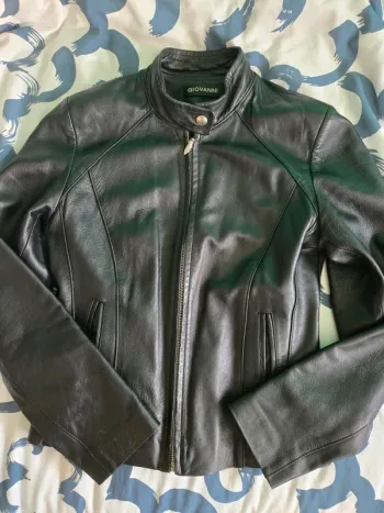 Blouson en cuir veritable giovanni taille 1 pour femme jamais porté