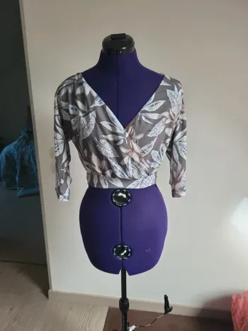 Crop top manches 3/4