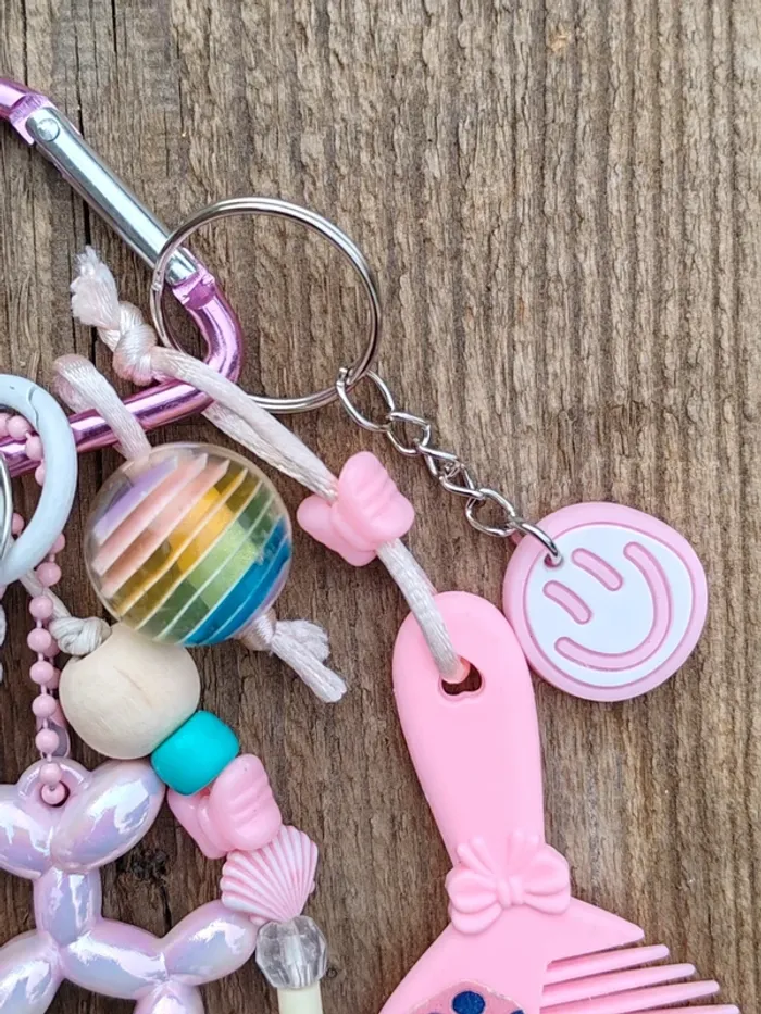 Bijou de sac gri-gri Furby rose et blanc - photo numéro 4