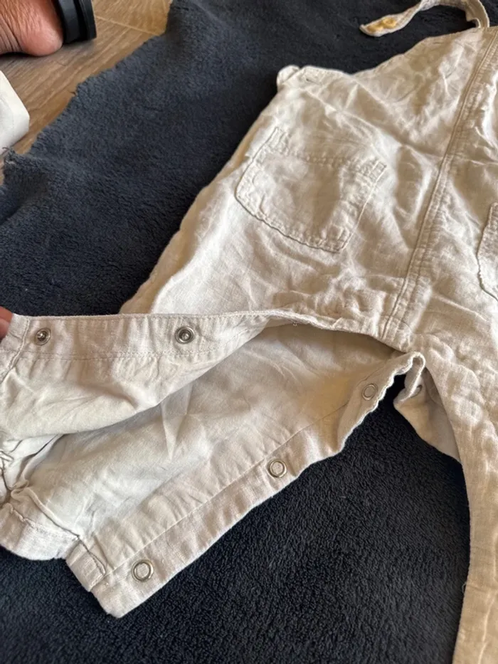 Salopette beige H&M 9-12 mois - photo numéro 2