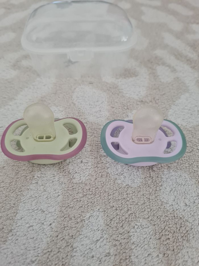 2 sucettes neuves - photo numéro 3
