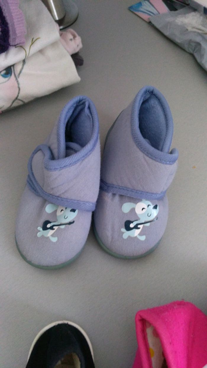 Chaussons taille 20