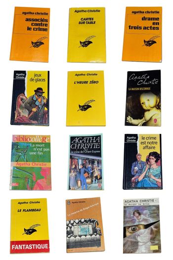 Lot 24 livres AGATHA CHRISTIE