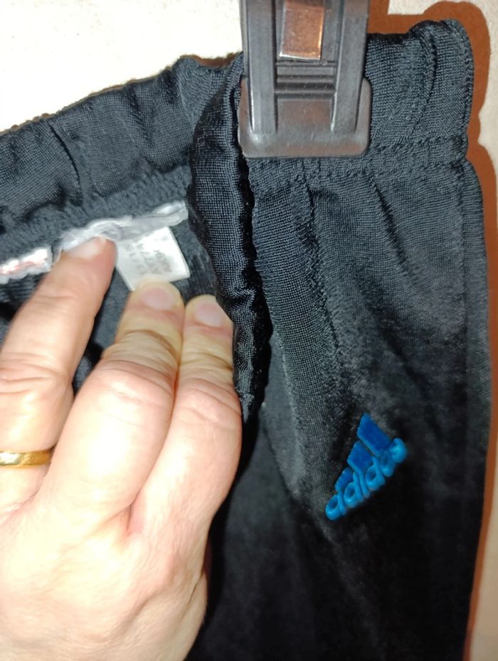 Jogging adidas 4 ans en bon état - photo numéro 6