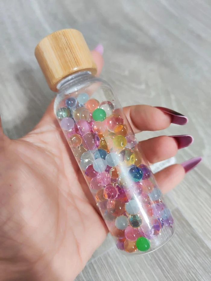 Bouteille sensorielle retour au calme billes d'eau