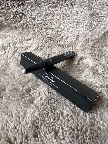 Ombre à paupière stick Bubbly Younique 