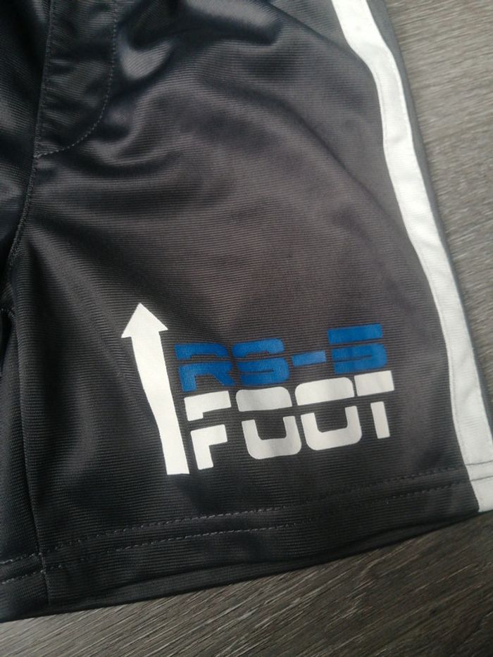 Short fin 8A - photo numéro 4