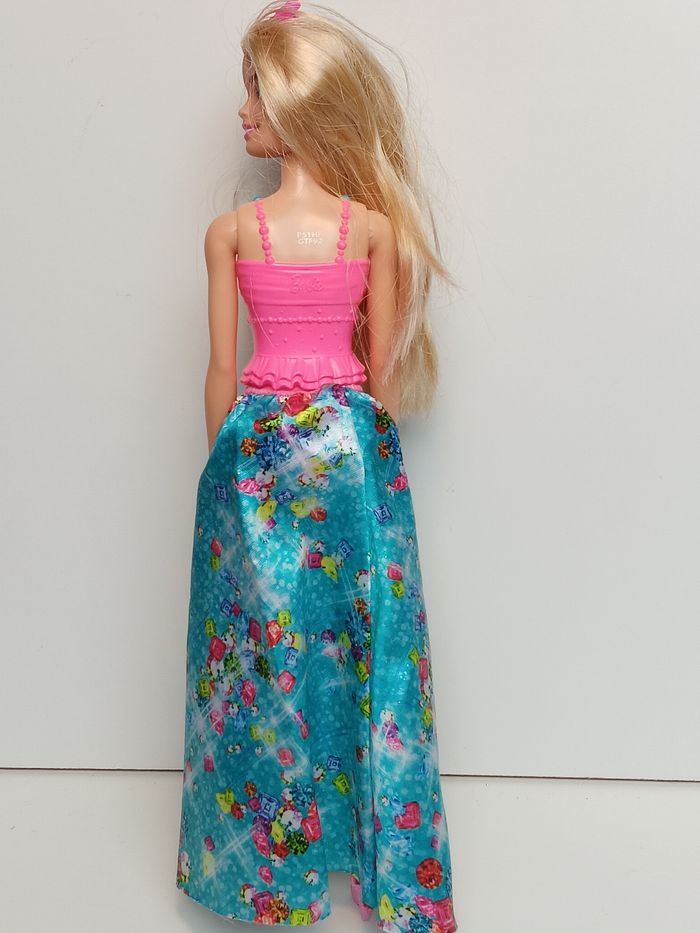 Poupée mattel barbie tenue robe motif pierre précieuse - photo numéro 5