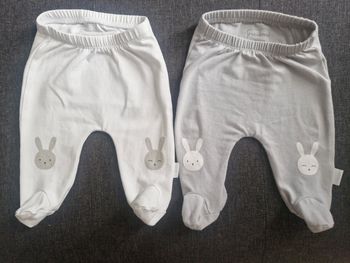 Lot pantalons à pieds