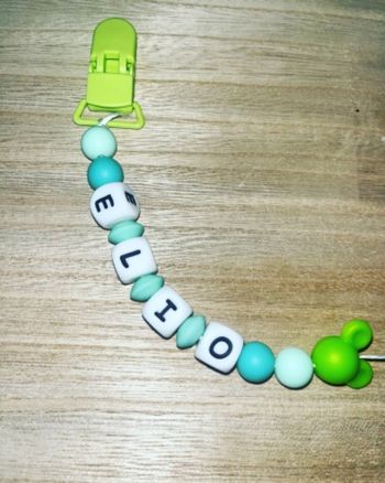 Attache tétine personnalisé