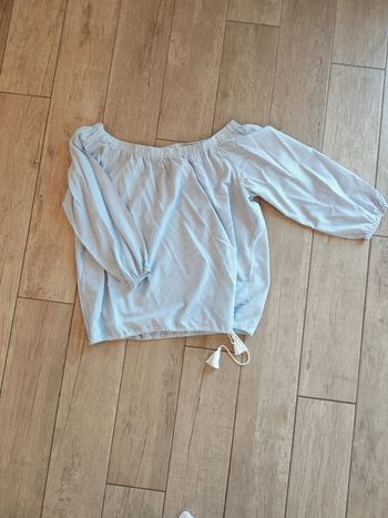 Blouse rayée épaule dénudée taille 44