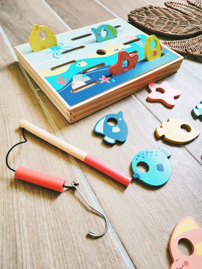 🎣 Coffret Pêche à la ligne magnétique/aimantée en bois marque Vertbaudet - photo numéro 2