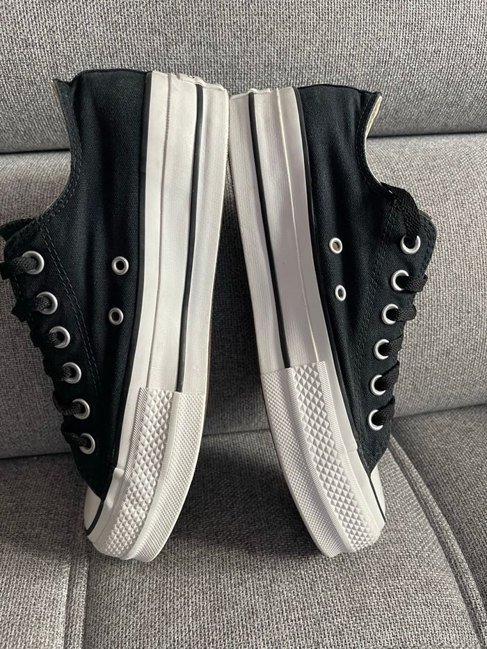 Converse basse noire plate-forme 39 en toile - photo numéro 2