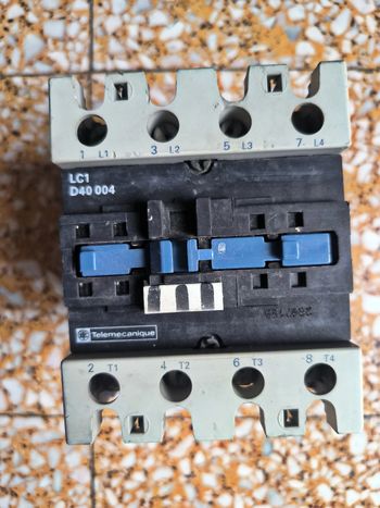 Contacteur LC1 D40 004 Télémécanique