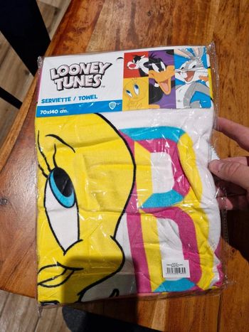 Serviette de plage Looney Tunes Titi - 70x140 cm - Rose 100% coton