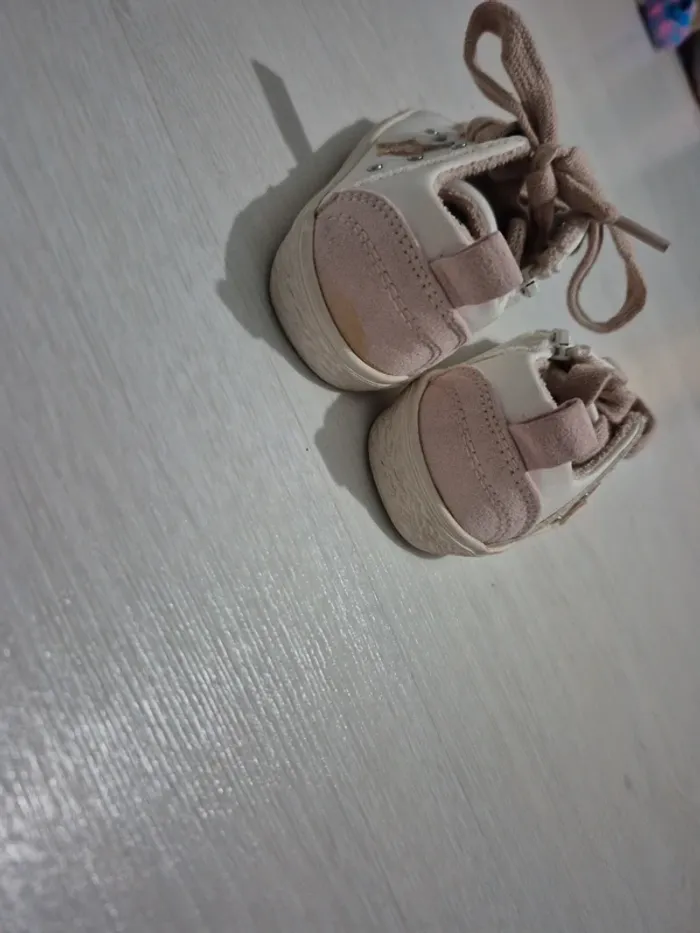 Basket blanche étoile brillante zara T21 - photo numéro 2