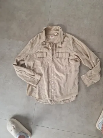 Chemise beige levis taille m tres bon etat