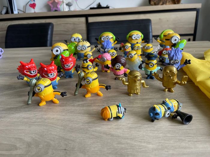 Lot de figurine mignon, plus sac