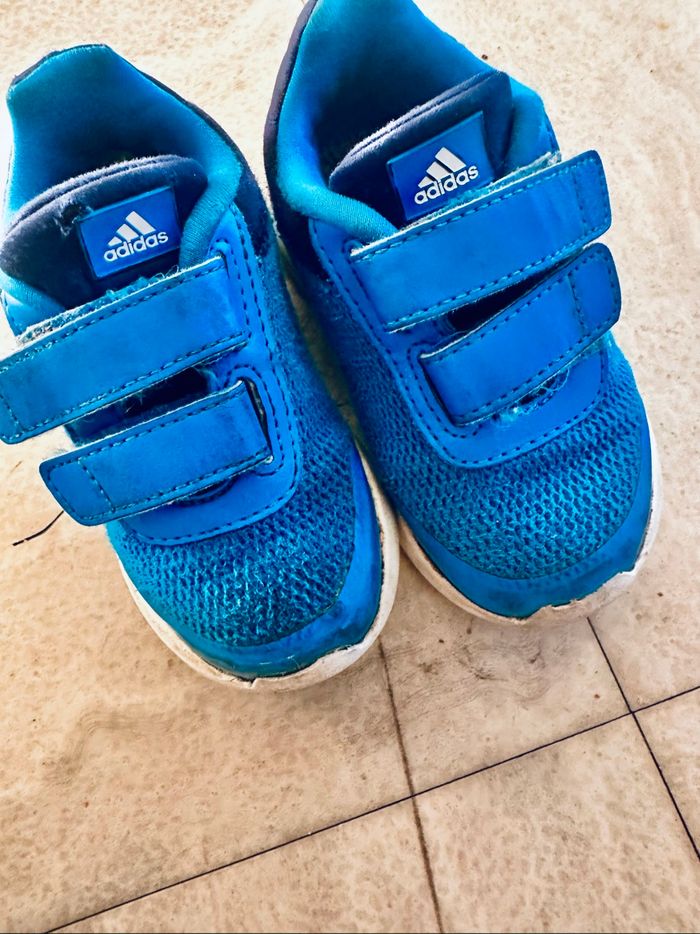 Adidas pointure 21.- 22 - photo numéro 2