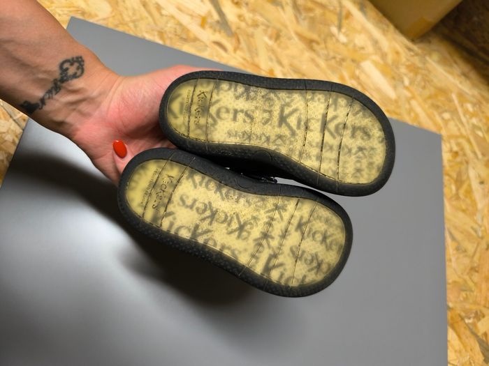 Chaussures pointure 22 kickers - photo numéro 4