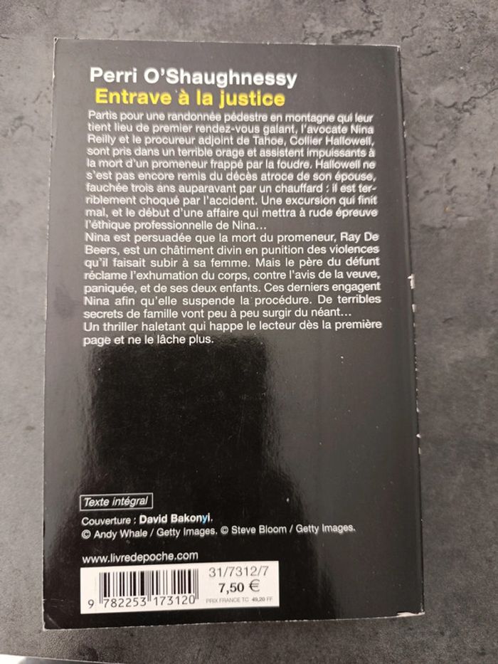 Entrave à la justice - Perri O'Shaughnessy - photo numéro 2