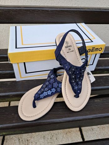 Chaussures sandales bleu marine fleurs  29