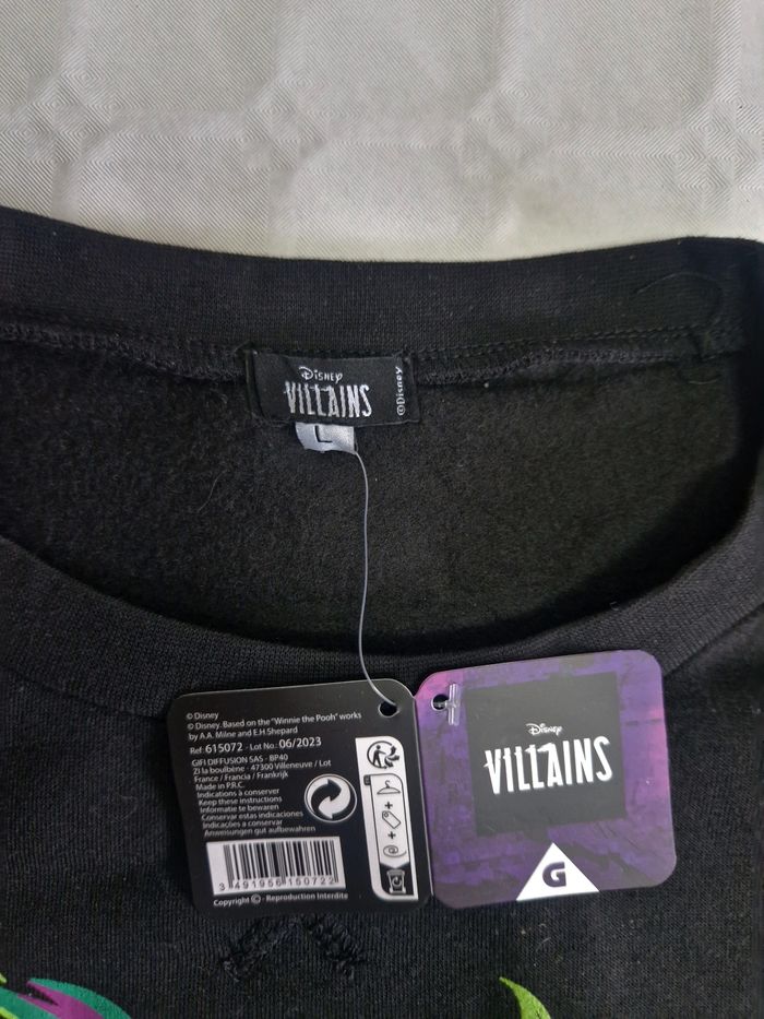 Pull mixte  , Disney  , vilain  , scar , le roi lion  , taille L - photo numéro 3