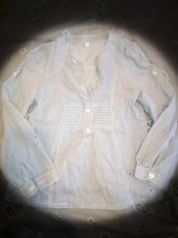 Chemise blanche à rayures noires fines