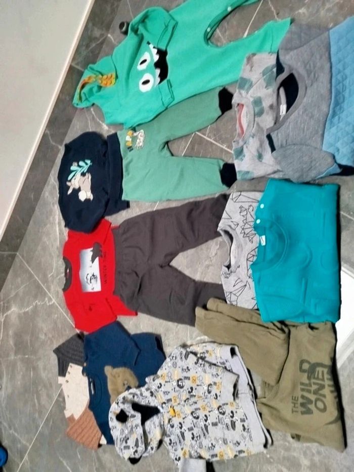 Lot complet vêtements ensemble bébé garçon 12/18 mois