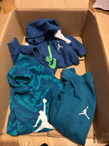 lot de 2 ensembles  2 pièces de marque jordan