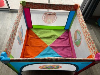 Parc pliable looping coloré