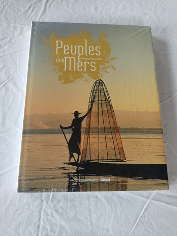 Livre peuples des mers