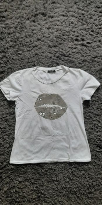 T-shirt bouche sequins