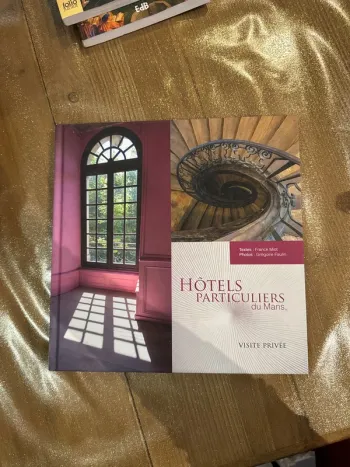 Livre, hôtel particulier du Mans