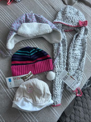Lots bonnet bébé