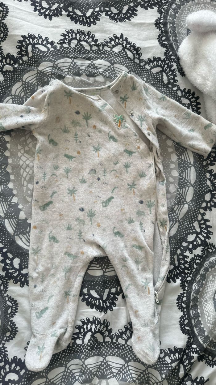 Pyjama, tape-à-l’œil