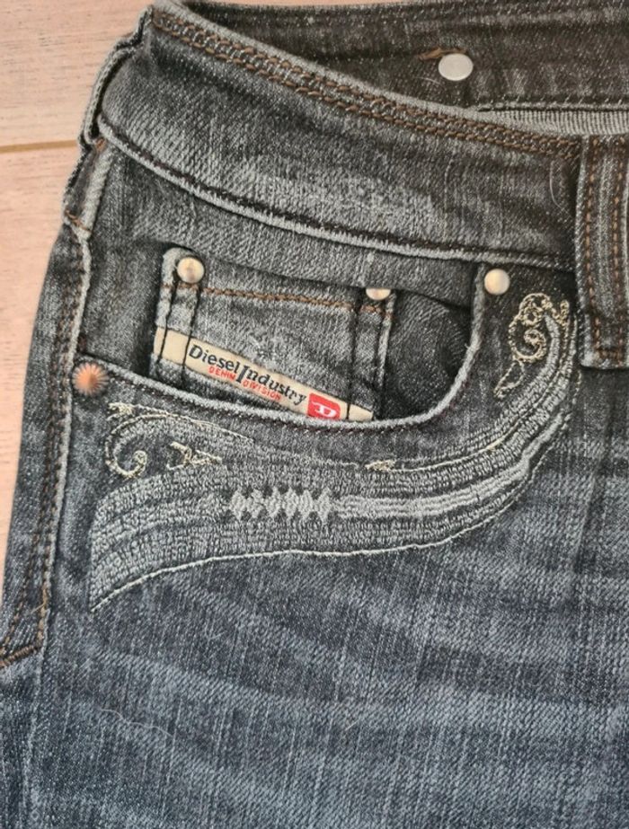 Jeans Diesel taille 25 - photo numéro 3